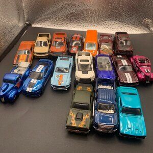 17ct 1:64 Hot Wheels Assorted Ford Diecast Vehicles SELLING AS IS